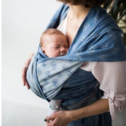 Écharpe Tissée LOVE & CARRY : Comparateur, Avis, Prix -Thule || BabyMoov || CYBEX Soldes e0718f3b57be1c09a8ec9f028093